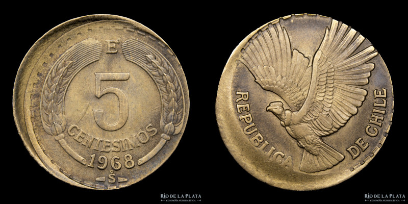 Chile. 5 Centésimos 1968. Error: Descentrada. Bronce de aluminio; 24mm; 4.00g. K...