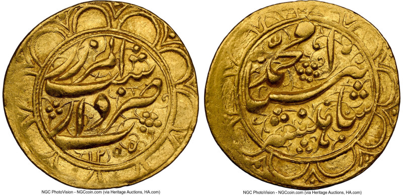 Qajar. Muhammad Shah (AH 1250-1264/ AD 1834-1848) gold Toman AH 1255 (1839/1840)...