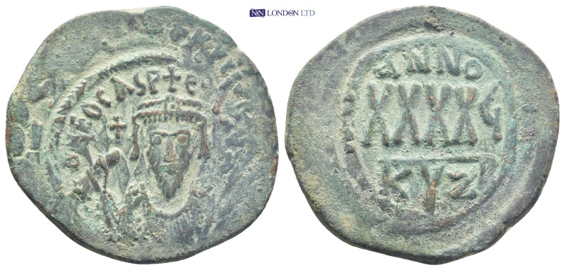 Phocas, 602-610. Follis Cyzicus, AE (32mm, 12.1 g) Crowned bust of Phocas facing...