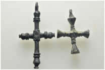 Mixed lot 2 pieces. SOLD AS SEEN NO RETURNS.