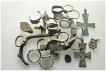 Mixed lot 24 pieces. SOLD AS SEEN NO RETURNS.