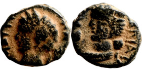 Antik coin bronze

10mm 1,92g

Artificial sand patina