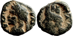 Antik coin bronze

11mm 2,31g

Artificial sand patina