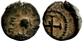 Antik coin bronze

10mm 0,66g

Artificial sand patina