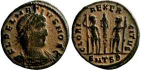 Constantinus I. (306-337 AD). Æ Follis. Obv: CONSTANTINVS MAX AVG. laureate bust of Constantinus I. right. Rev: GLORIA EXERCITVS. two soldiers holding...