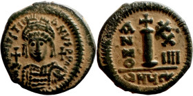 Byzantine Empire coin

19mm 4,69g

Artificial sand patina