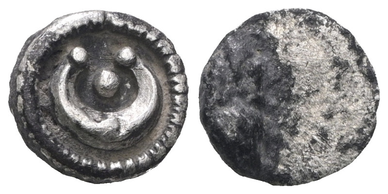 Greek uncertain AR. Weight 0,73 gr - Diameter 8 mm.