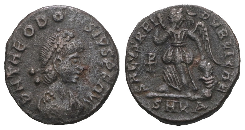 Theodosius II; 402-450 AD. Weight 1,11 gr - Diameter 11 mm.