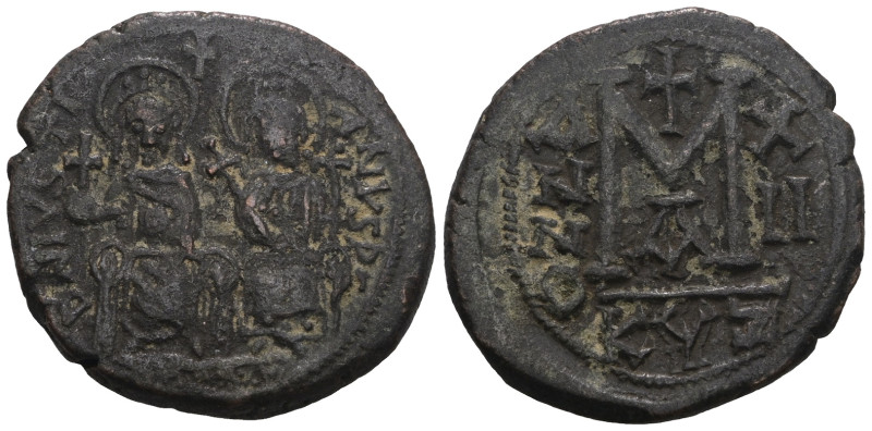 Justin II & Sophia AE Follis. Cyzicus mint. Weight 12,42 gr - Diameter 29 mm.