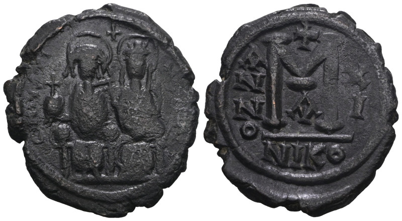 Justin II & Sophia AE Follis. Nicomedia mint. Weight 12,28 gr - Diameter 30 mm.