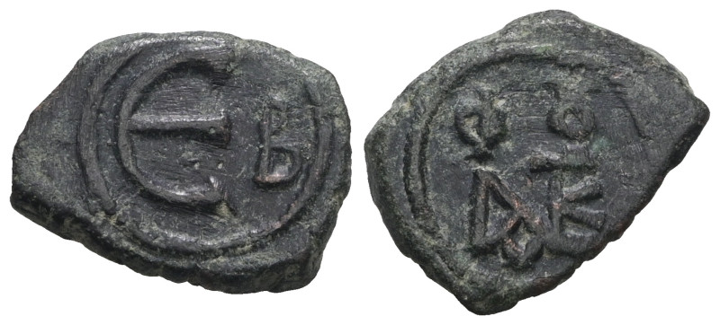 Byzantine bronze coin. Weight 2,29 gr - Diameter 13 mm.