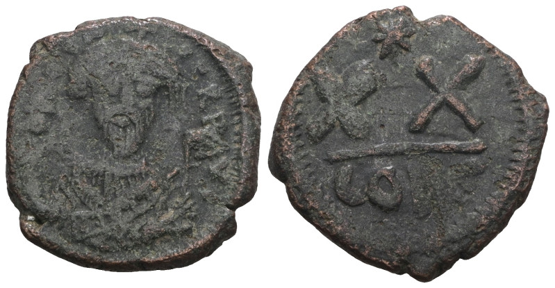 Phocas. 602-610. Æ Half Follis. Weight 5,81 gr - Diameter 20 mm.