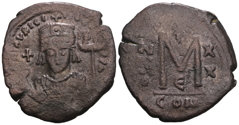 Maurice Tiberius. AD 582-602. AE. Weight 10,07 gr - Diameter 31 mm.