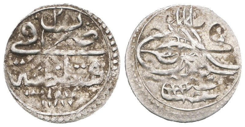 Islamic Coin. Weight 0,32 gr - Diameter 13 mm.