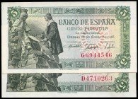 5 pesetas. 1945. Madrid. (Ed 2017-449a). 15 de junio, Capitulaciones de Santa Fe. Serie D y G. Lote de 2 billetes. Leves manchitas. SC-. Est...50,00.