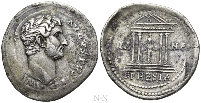 HADRIAN (117-138). Cistophorus. Ephesus. 

Obv: HADRIANVS AVGVSTVS P P. 
Bare...