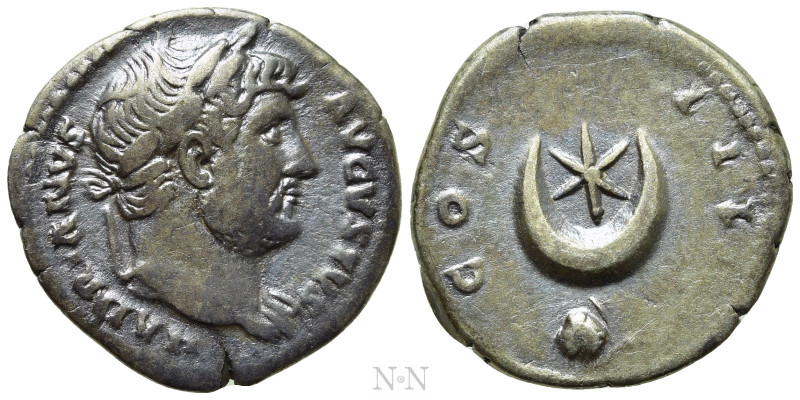 HADRIAN (117-138). Denarius. Rome. 

Obv: HADRIANVS AVGVSTVS. 
Laureate bust ...