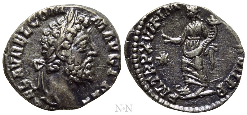 COMMODUS (177-192). Denarius. Rome. 

Obv: L AEL AVREL COMM AVG P FEL. 
Laure...