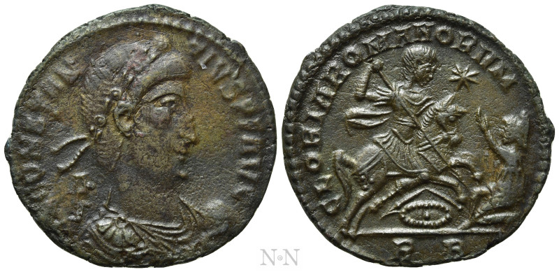 CONSTANTIUS II (337-361). Ae. Rome. 

Obv: D N CONSTANTIVS P F AVG. 
Rosette-...