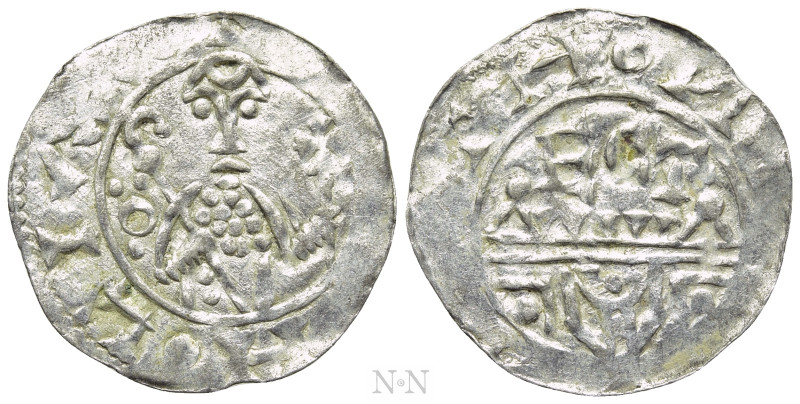 NETHERLANDS. Utrecht. Wilhelm de Ponte (1054-1076). Denar. 

Obv: Wilhelm stan...