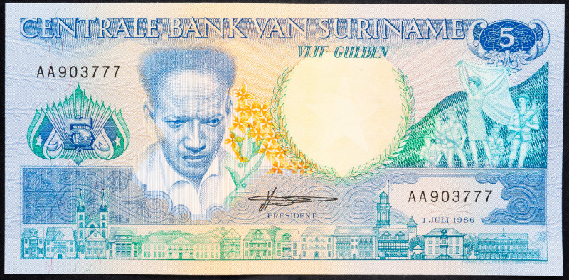 Suriname 5 Gulden 1986

P# 130a, N# 230323; # AA903777; UNC