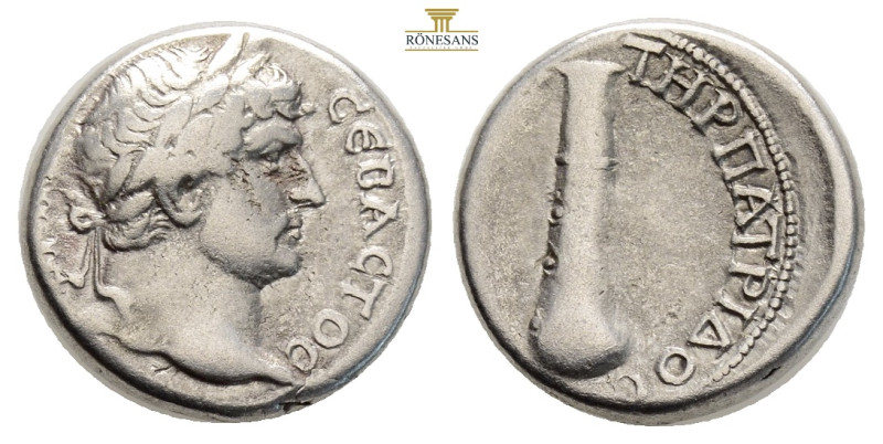 CAPPADOCIA. Caesarea. Hadrian, 117-138 AD. AR Didrachm (6,83 g; 20,1 mm) 
Obv. Α...