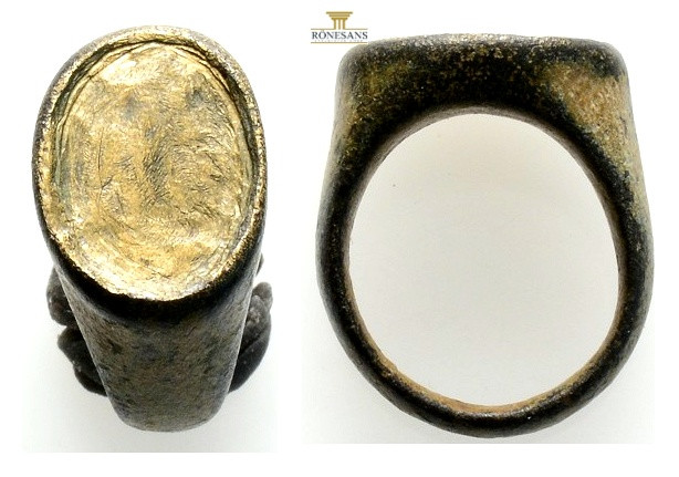 Ancient Bronze ring. 10,17 g. 14,8 mm.