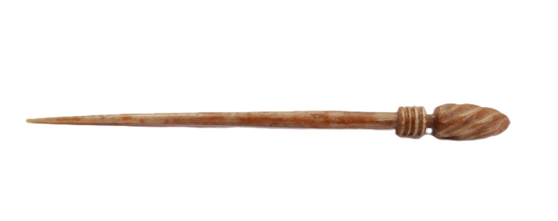 Bone made hairpin with decorated final and pointed end ; 107mm length, 3.18 gram...