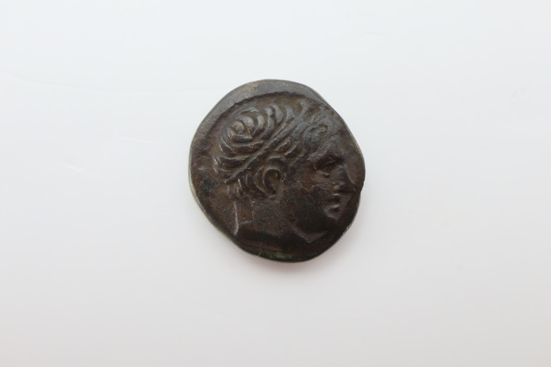 Kingdom of Macedon, Philip II AE 18mm. Uncertain mint in Macedon, circa 359-336 ...