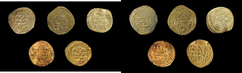 ISLAMIC KINGDOMS. Quintet of Gold Dinars (5 Pieces), ca. 13th to 16th Century A....