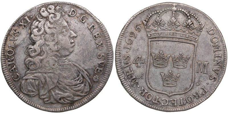 Sweden (Stockholm) 4 Mark 1695 AS – Karl XI (1660-1697)
20.70g. VF+/XF+. Nice ex...