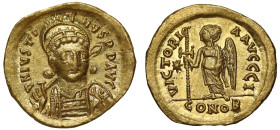 Justin I (518 – 527), gold Solidus, Constantinople, officina I, D N IVSTINVS P P AVC, helmeted bust three quarters facing, holding spear and shield de...
