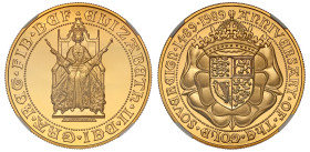 Elizabeth II (1952 -2022), gold proof Five-Pounds 1989, for the 500th Anniversary of the Sovereign, Queen enthroned facing, seated in King Edward's Ch...