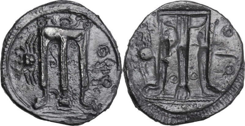 Greek Italy. Bruttium, Kroton. AR Stater, 530-500 BC. Obv. Tripod; to left, crab...