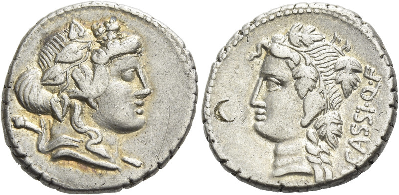 L. Cassius Q. f. Denarius 78, AR 3.82 g. Ivy-wreathed head of Liber r., with thy...