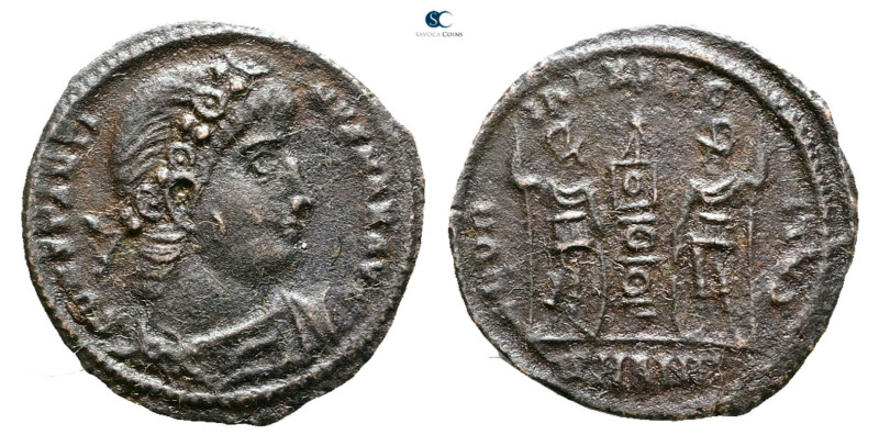 Constantine I the Great AD 306-337. Antioch
Follis Æ

17 mm, 1,44 g



Ne...