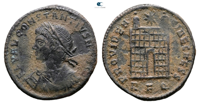 Constantius II, as Caesar AD 337-347. Rome
Follis Æ

20 mm, 2,64 g



Nea...