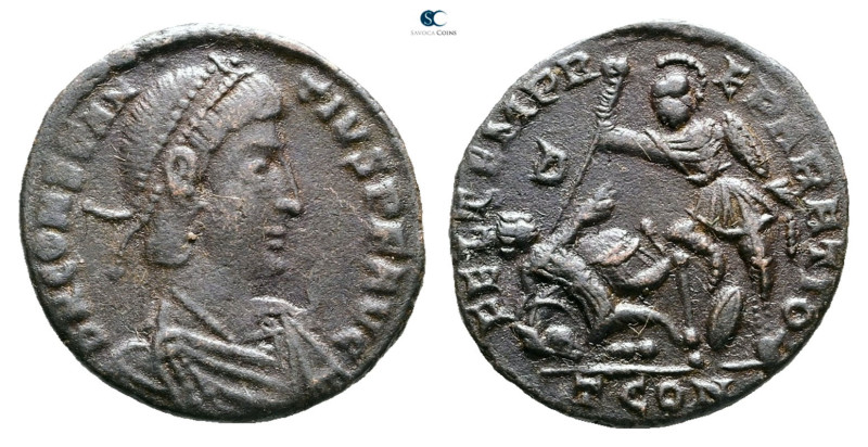 Constantius II AD 347-361. Arelate (Arles)
Follis Æ

18 mm, 2,57 g



Ver...