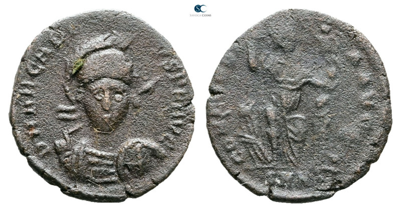 Arcadius AD 383-408. Antioch
Follis Æ

18 mm, 1,96 g



Good Fine