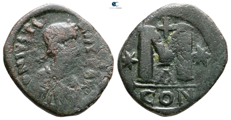 Justin I AD 518-527. Constantinople
Follis or 40 Nummi Æ

32 mm, 13,79 g

...