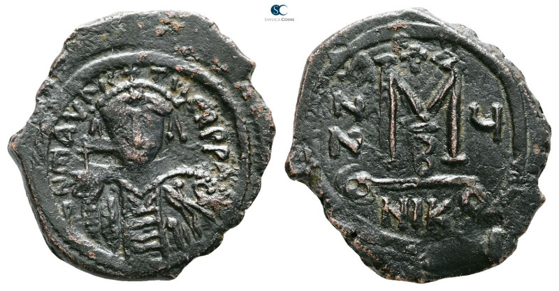 Maurice Tiberius AD 582-602. Nikomedia
Follis or 40 Nummi Æ

32 mm, 11,77 g
...