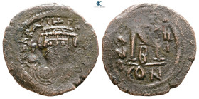 Heraclius AD 610-641. Constantinople. Follis or 40 Nummi Æ