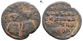 Constantine VII, Porphyrogenitus AD 913-959. Constantinople. Follis Æ