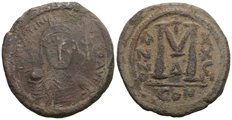 JUSTINIAN I. 527-565 AD. Æ Follis. Weight 19,88 gr - Diameter 31 mm.