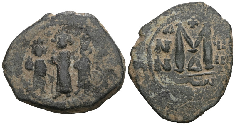 Heraclius, with Martina and Heraclius Constantine. 610-641. Æ Follis. Weight 9,6...