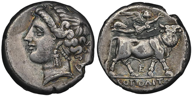 Nomos ou didrachme, Néapolis, 275-250 avant J.C., AG 7.06 g.
Avers : tête de nym...