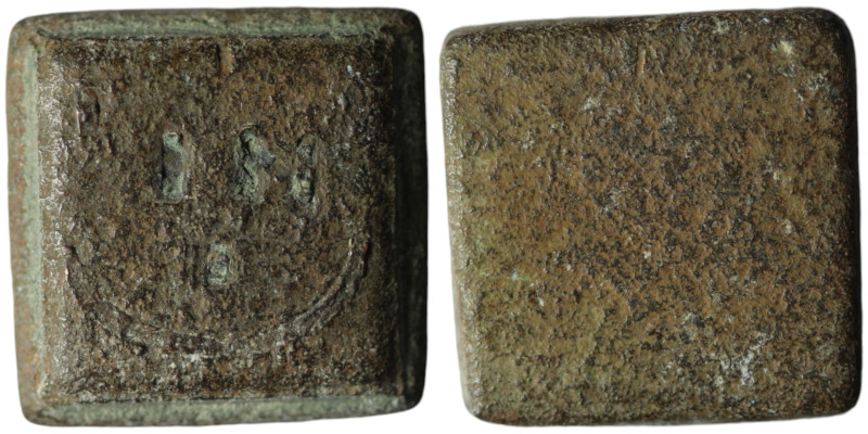 Byzantine weight
AE Bronze (16mm, 7,60g)