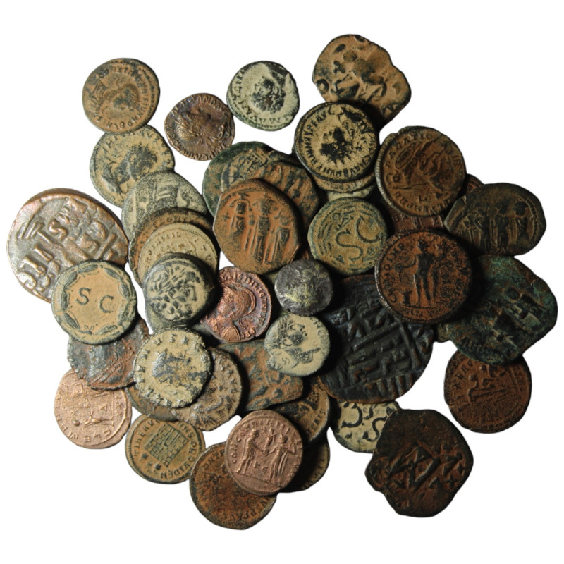 50 pieces mixed coins / SOLD AS SEEN, NO RETURN!
Artificial sandpatina