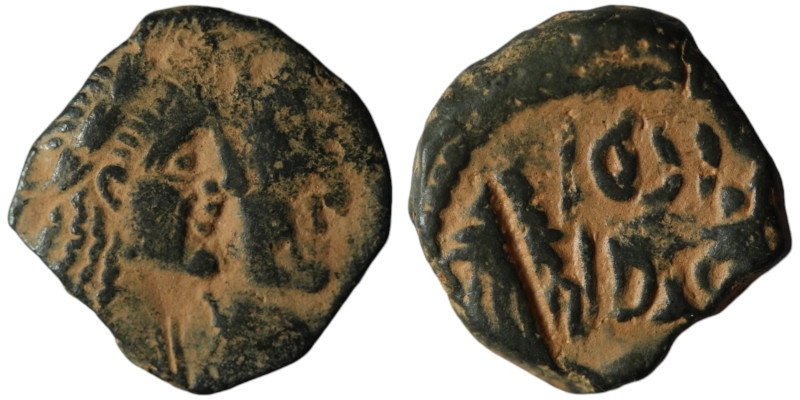 NABATAEA. Rabbel II, with Gamilat (AD 70-106). Petra
AE Bronze (17mm, 3,21g)

Ar...