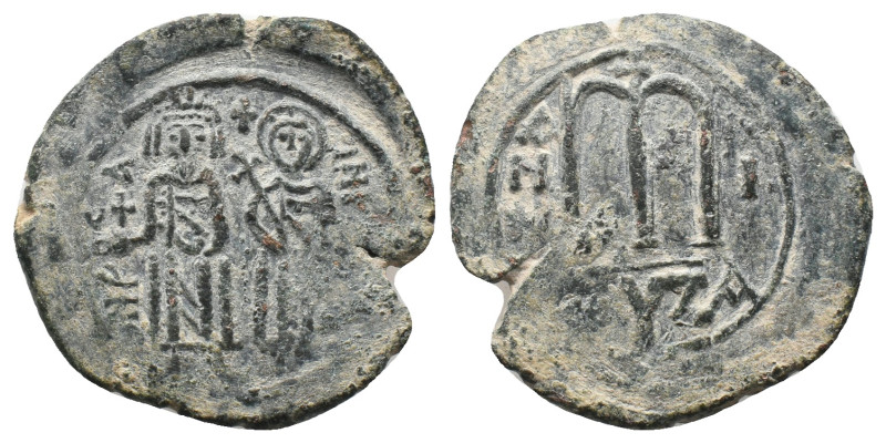 PHOCAS (602-610). Follis. Cyzicus. Dated RY 1 (602/3).
Obv: Phocas, holding glo...